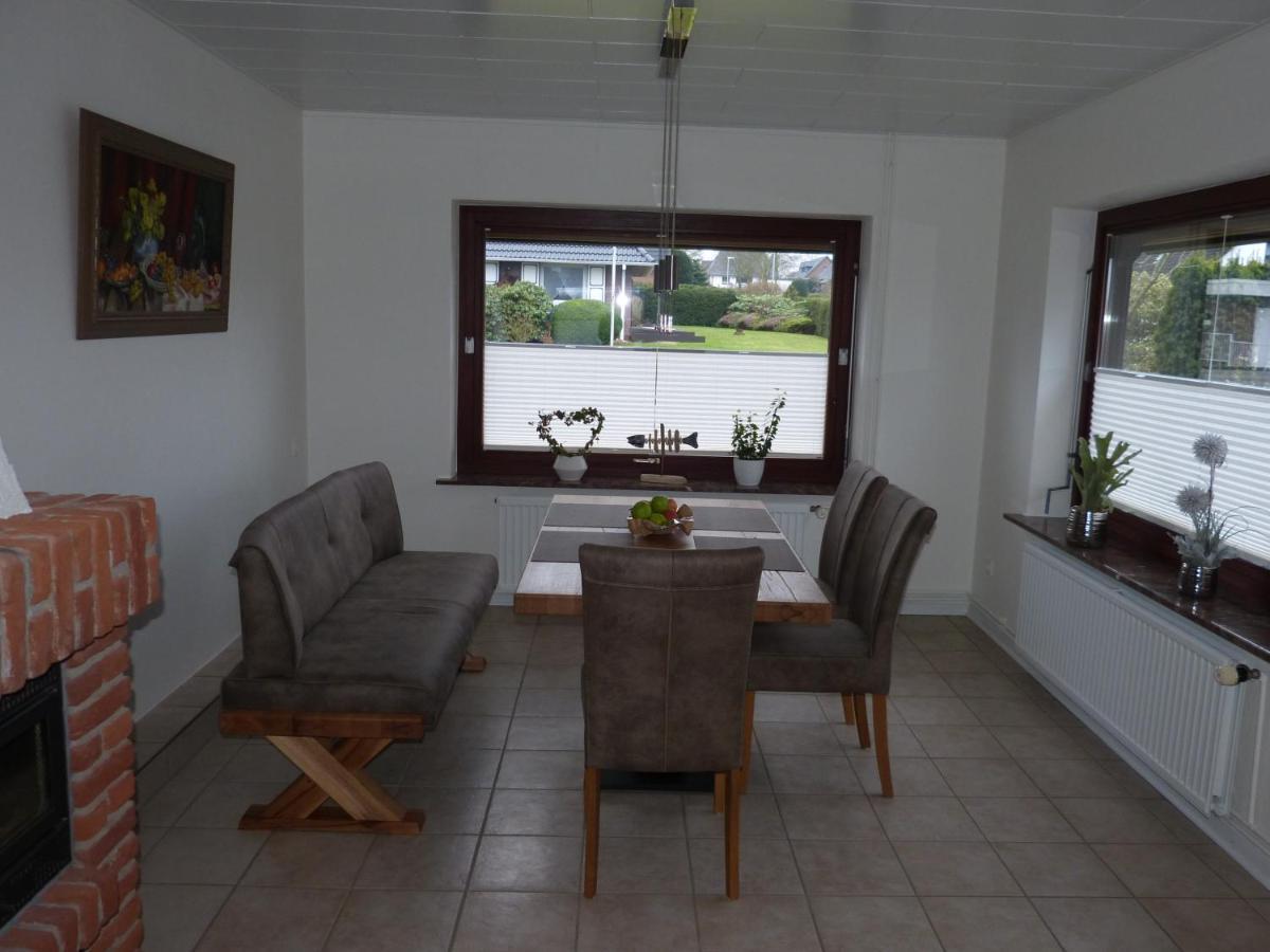 Ferienwohnung Lorenzen Husum  Esterno foto